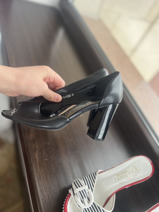 Туфли шлёпка с каблуком