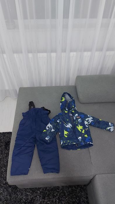 Combinezon de iarnă din 2 piese pentru 18 luni
