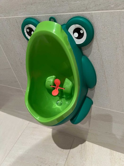 Гърне за момчета, форма на жаба, с интерактивна мишена, зелен, писуар