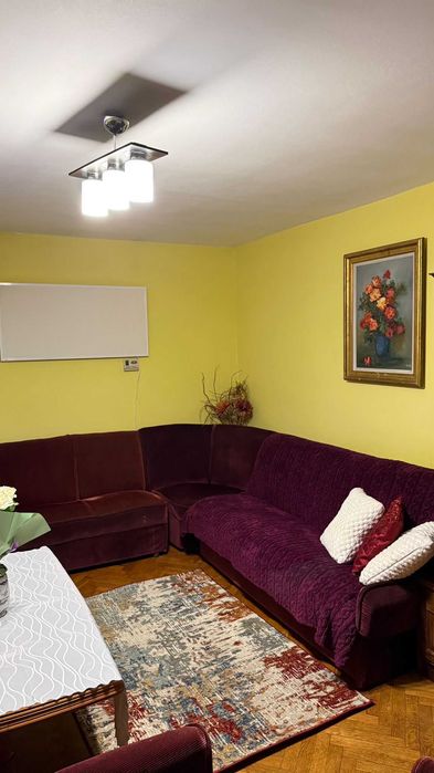 Schimb apartament 3 camere decomandat cu casa plus diferenta