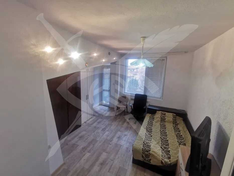 Дава се под наем Двустаен апартамент в Варна, Погреби - 50 кв.м за 275 € - Снимка #3