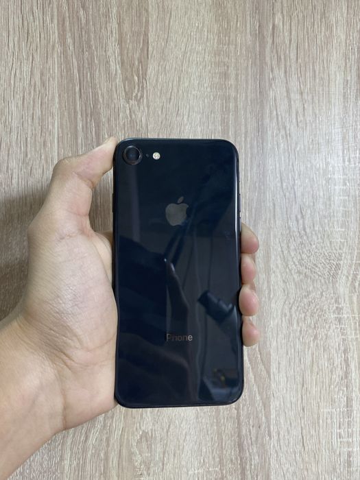 IPhone 8 64Gb.