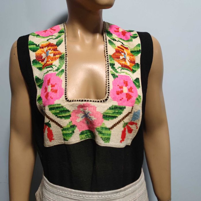 Ямболска носия Белкосник и престилки