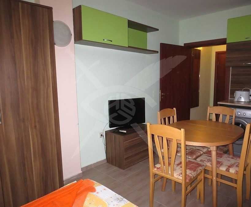 Дава се под наем Едностаен апартамент в к.к. Св.Св. Константин и Елена - 38 кв.м за 400 € - Снимка #1