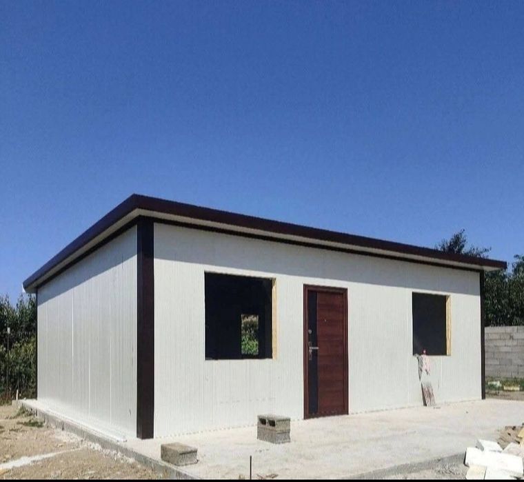 Containere modulare pe structură metalică