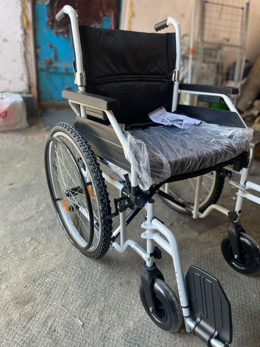 Продам инвалидную коляску