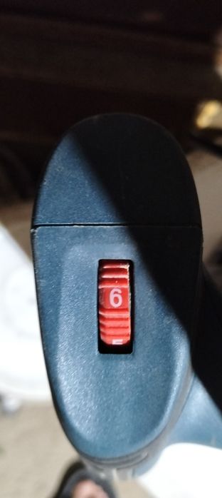 Продам Фрезер по дереву Bosch