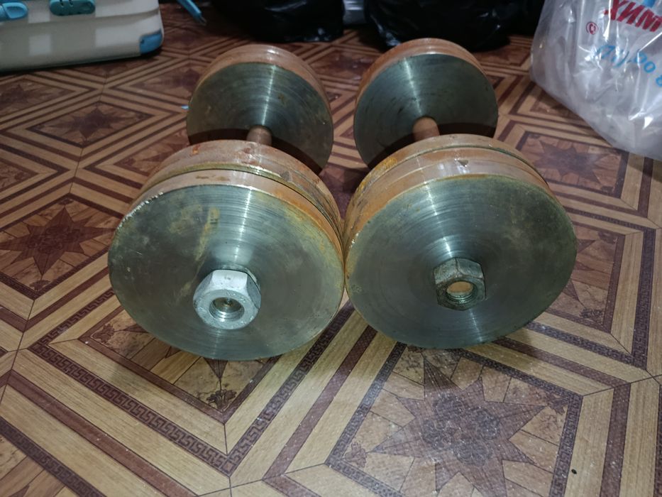 гантел сотилади хар биттаси 19.5кг дан общий 39кг тошлари йечилади