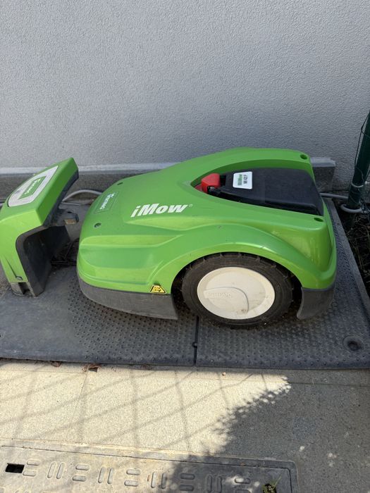 Masina de tuns iarba automata, Viking iMow