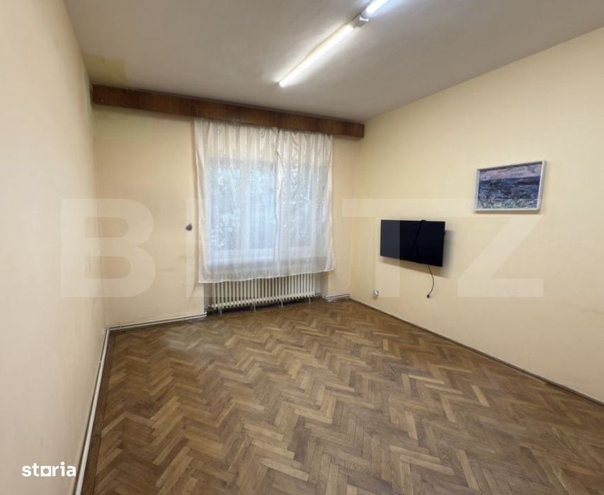 Apartament cu 5 camere, 143 mp, zona Centrala
