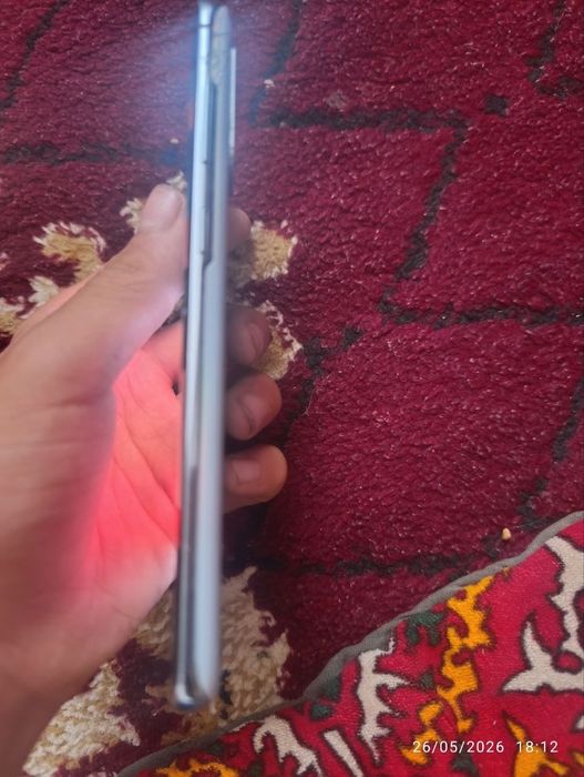 S20 5g 120hz amoled ekran qoraygan 128/8 gb