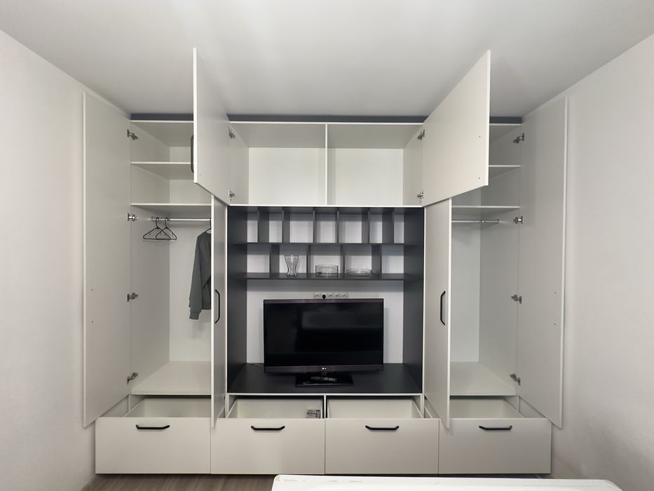 Продам шкаф 270 на 330см