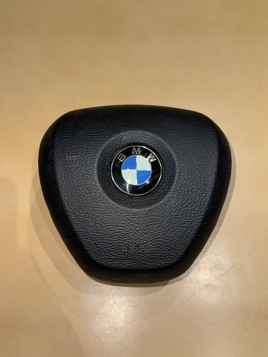 Волан BMW X5 f15 с airbag, подгрев и вибрация