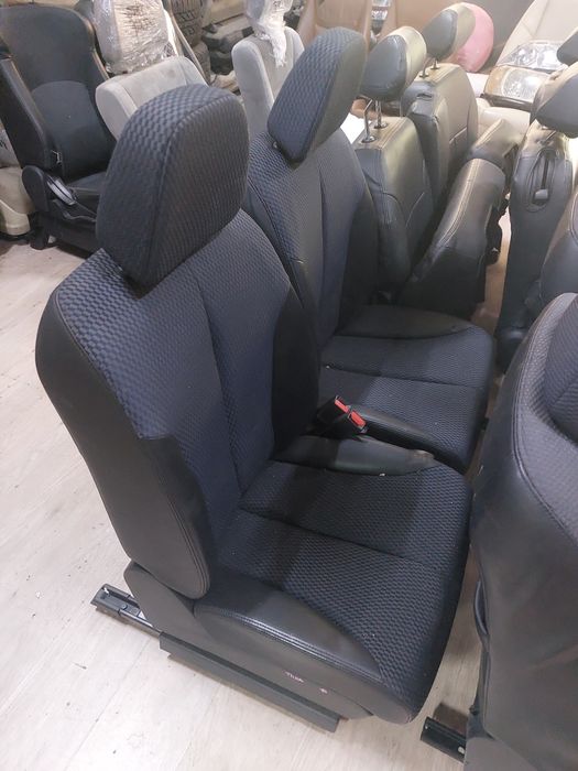 Сиденья Ниссан Тиида
