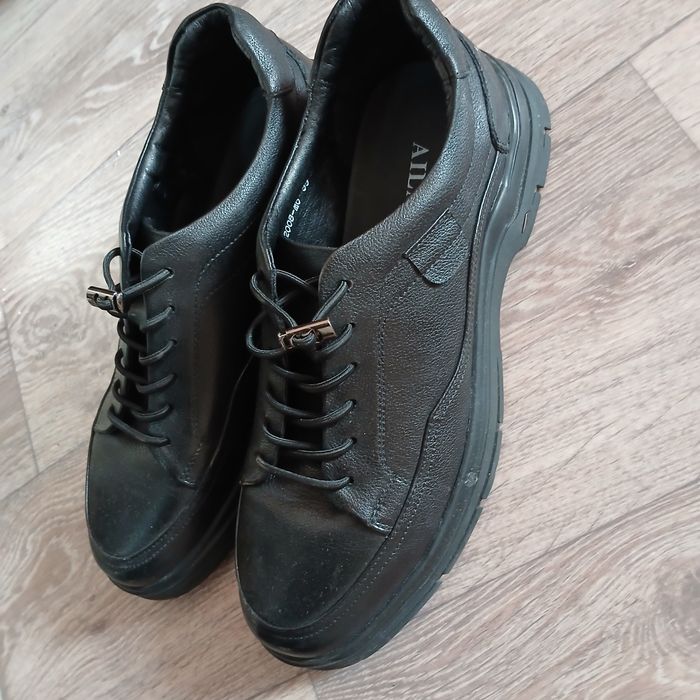 Продам кожаную обувь