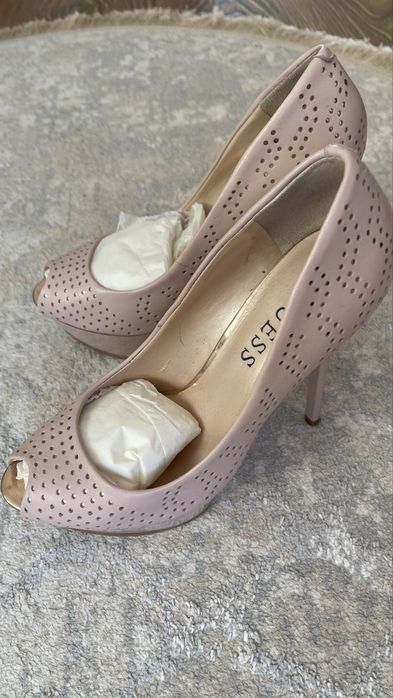 Туфли с открытым носом