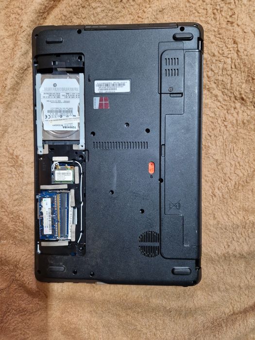 vand laptop  Acer Aspire E1-531