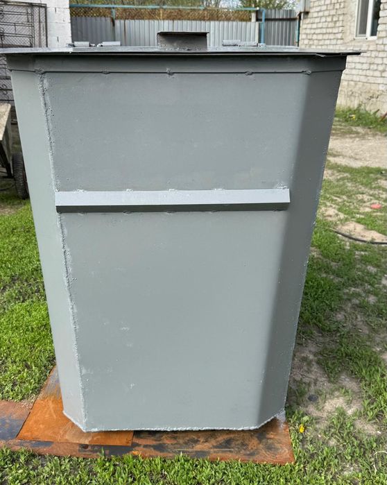 Мусорные контейнеры