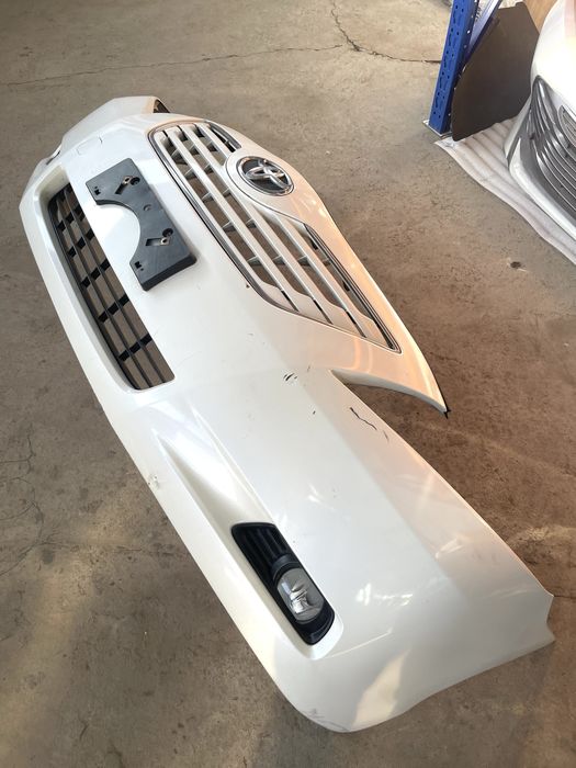 Передний бампер на Camry 40 Камри 40