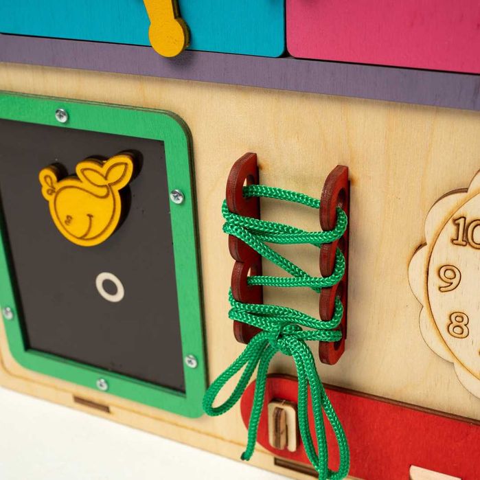 Деревянный Бизи дом Бизикуб в Алматы