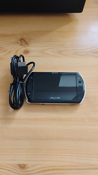 Consola Sony PSP GO Modat Cu Ark-4