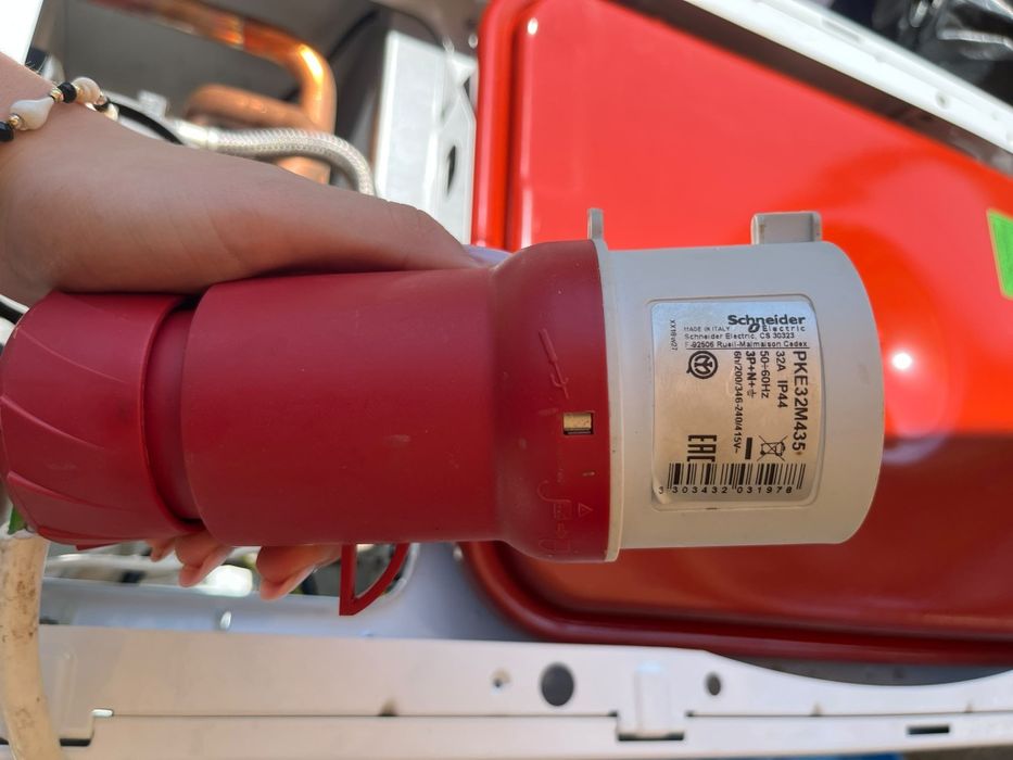 Vând cazan electric pentru incalzire centrala , protherm, foarte buna, ca nou