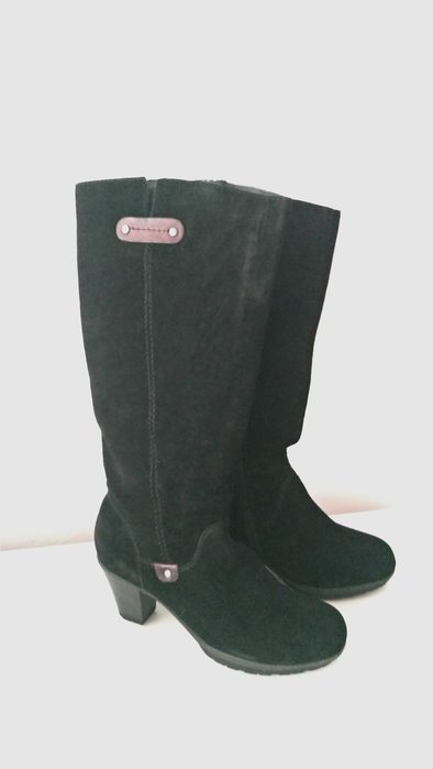 Cizme cu toc, din piele intoarsa