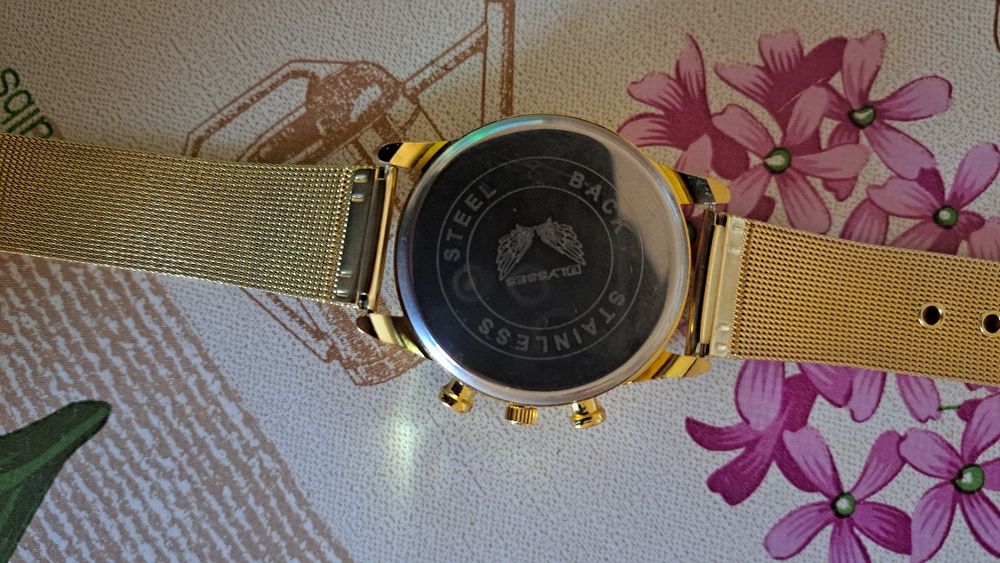 Vând ceas ULYSSES folosit de o data