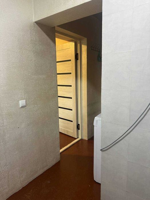 Продаю свою 1 комнатную квартиру Чиланзар 6 квартал КИРПИЧ без балкона