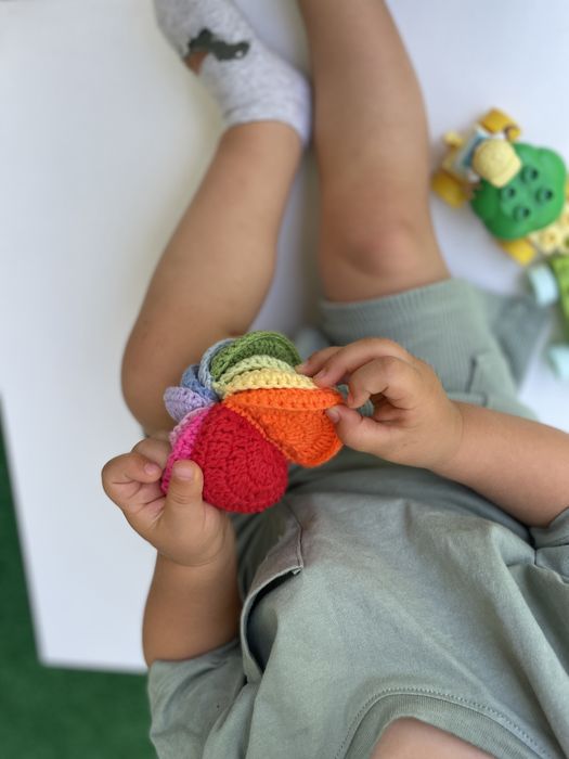 Монтесори плетена тиха играчка