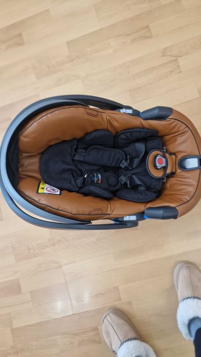 BeSafe iZi Go "Camel" Бебешко кошче за кола на марката Mima