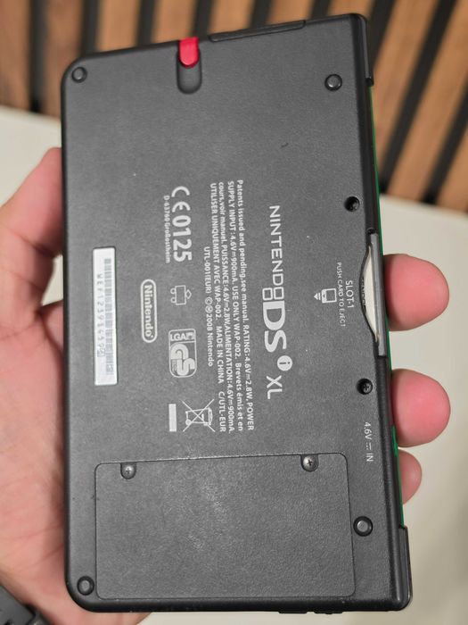 Nintendo DSI XL + joc Age of Empires Ds