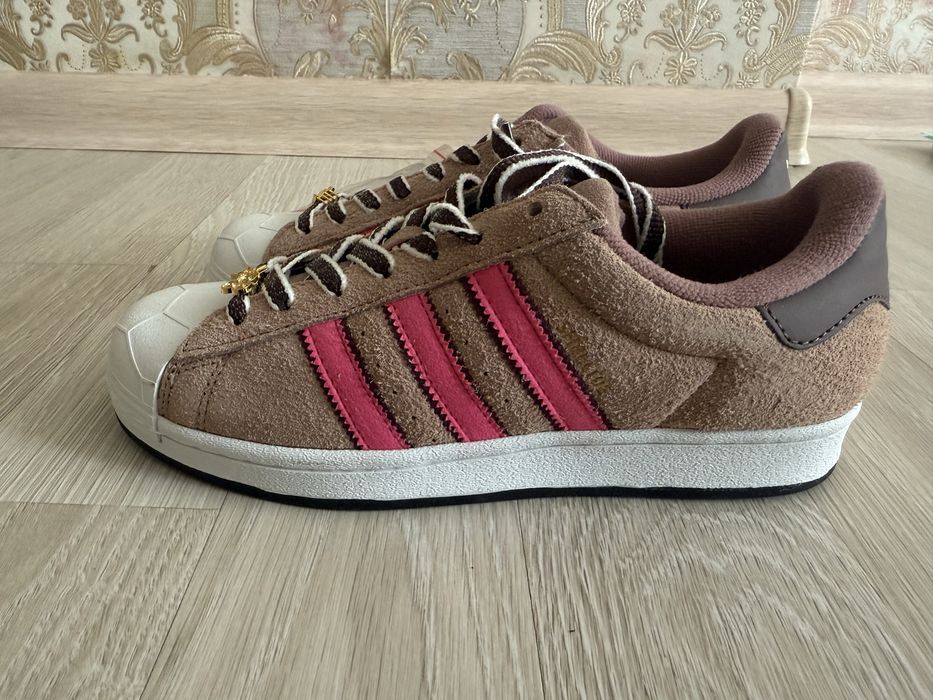 Продам кроссовки adidas