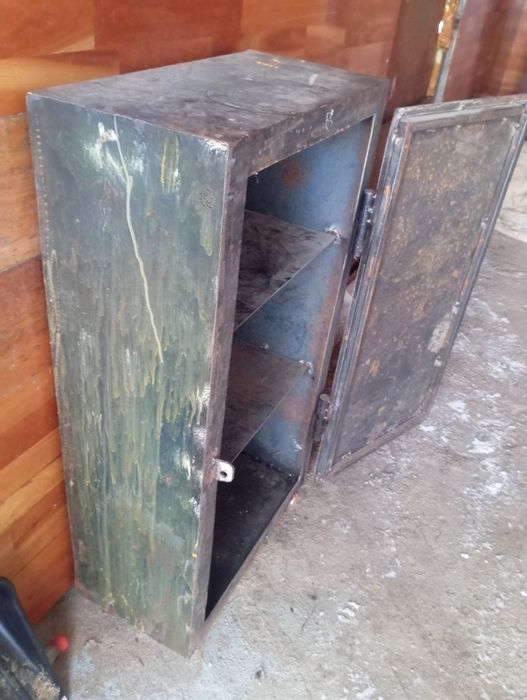 Новый сейф сатылады