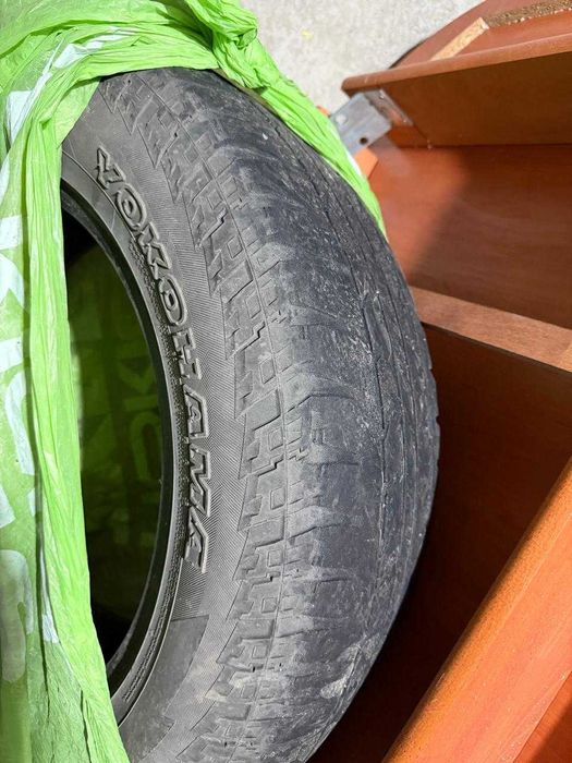 Продам шины 235/65 R17