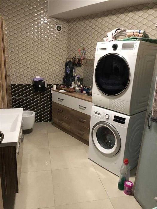 Дава се под наем Двустаен апартамент в София, Зона Б-5 - 56 кв.м за 433.5 € - Снимка #2