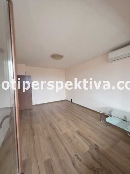 Продава се Тристаен апартамент в Пловдив, Кючук Париж - 74 кв.м за 1013 €/кв.м - Снимка #3