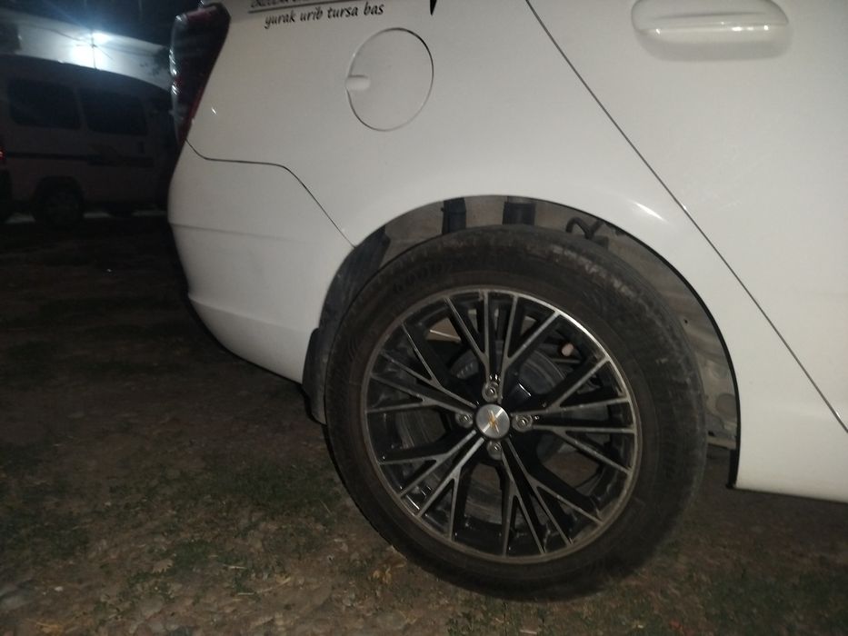 Diska balon sotiladi 17 razmer