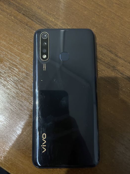 Продам телефон Vivo