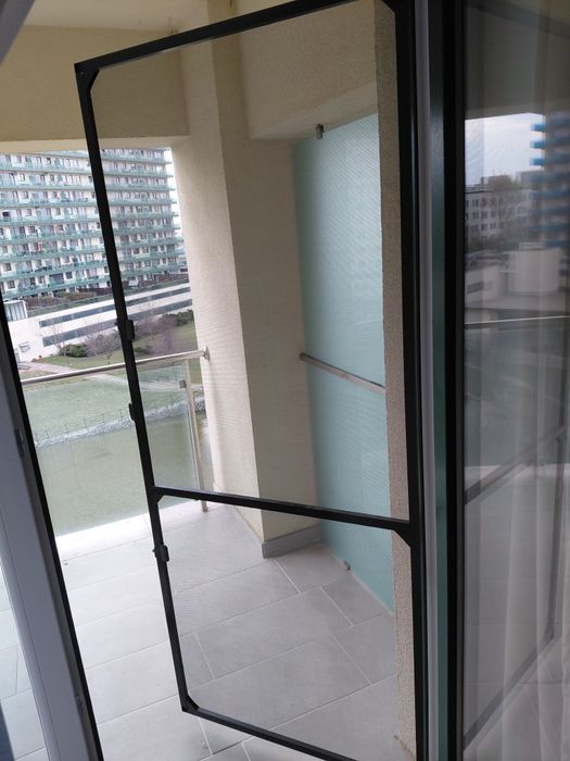 Execut plase antiinsecte la prețuri avantajoase