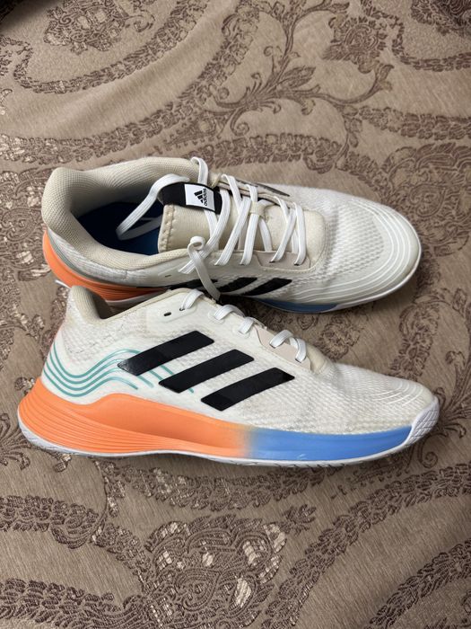 Кроссовки adidas