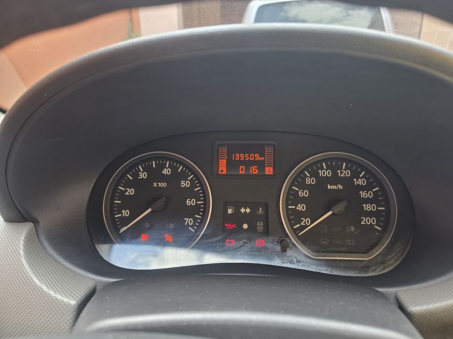 Dacia Logan 2010, benzină, 139.500 km