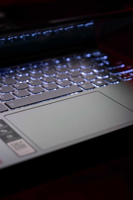 Lenovo IdeaPad Pro 5 14AHP9, AMD Ryzen 7 8845HS, 32GB RAM, 1TB SSD