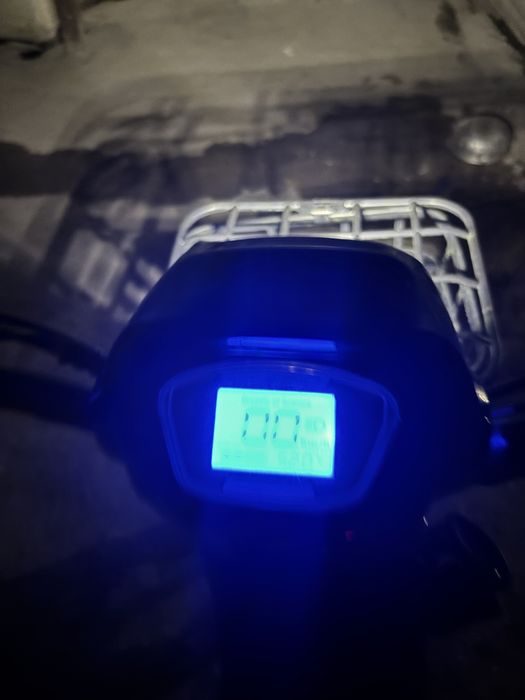 Айфонға обмен бар 14 төмендер келіңдер