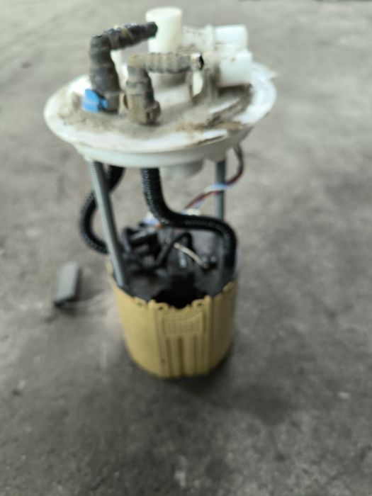 Помпа в резервоар за Hyundai ix35 1.6i