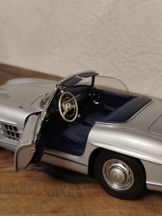 Machete auto 1:18