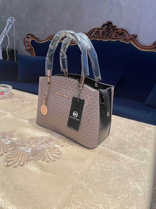 Дамска чанта Michael Kors