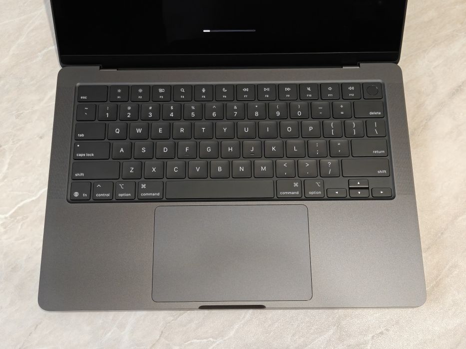 MacBook Pro 14 M5 16/1TB 6 циклов