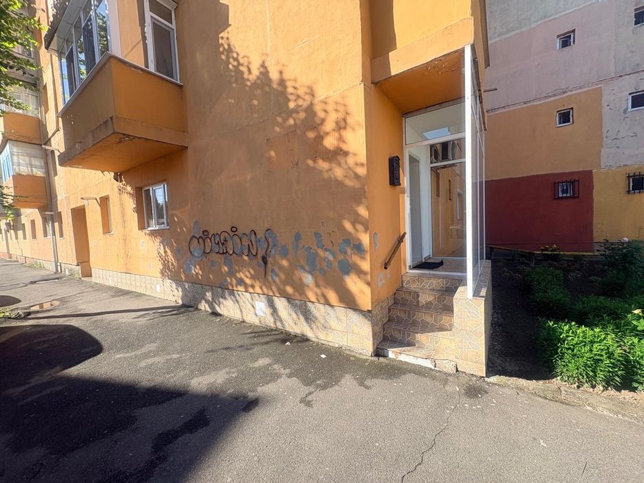 Calarasi, strada Flacara, inchiriere ap 2 camere pretabil birou