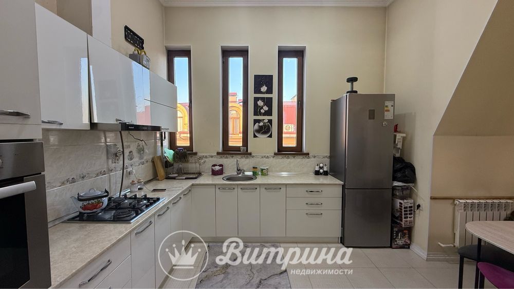 Срочная продаётся 3 комнатная+мансарда на метро Беруни, Хувайдо